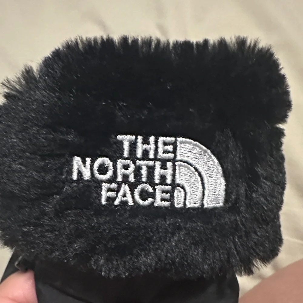 The North Face Kids Black Insulated Mittens